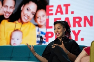 世俱杯下注-阿耶莎：最开始没想到库里会打NBA 一直以为他会成高中篮球教练